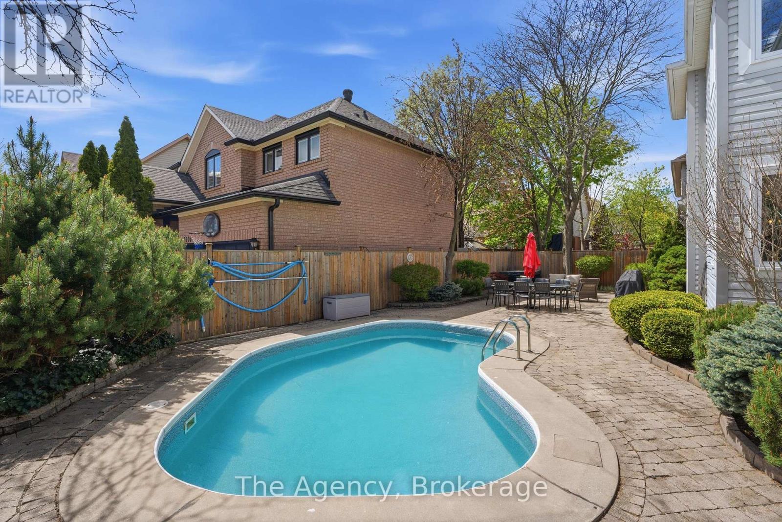 2112 Novis Way, Burlington, Ontario  L7L 6M7 - Photo 37 - W13128144