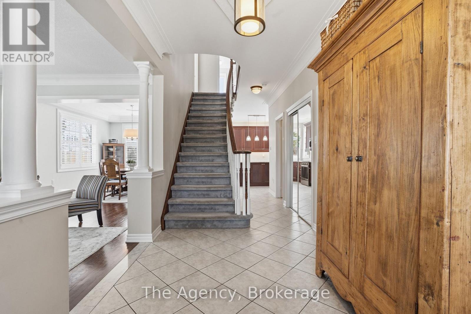 2112 Novis Way, Burlington, Ontario  L7L 6M7 - Photo 8 - W13128144