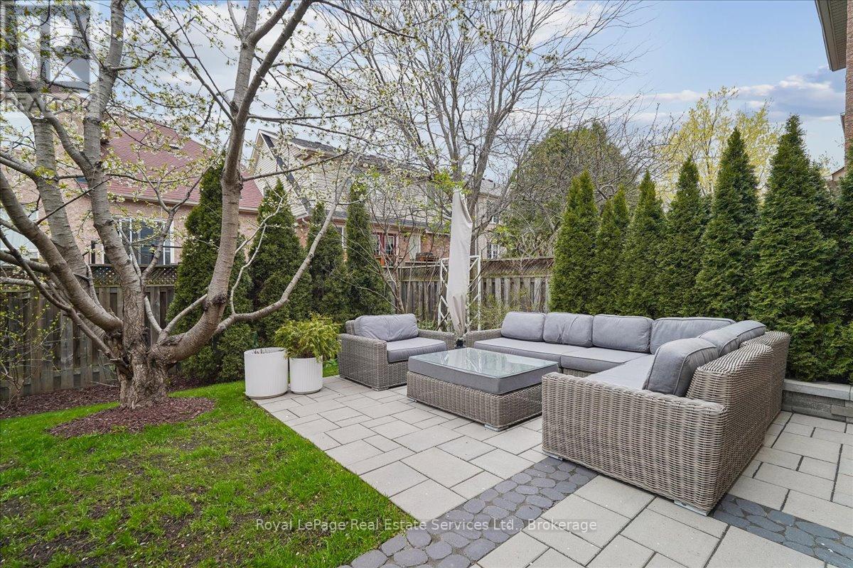 2347 Hollybrook Drive, Oakville, Ontario  L6M 4T6 - Photo 40 - W13094078