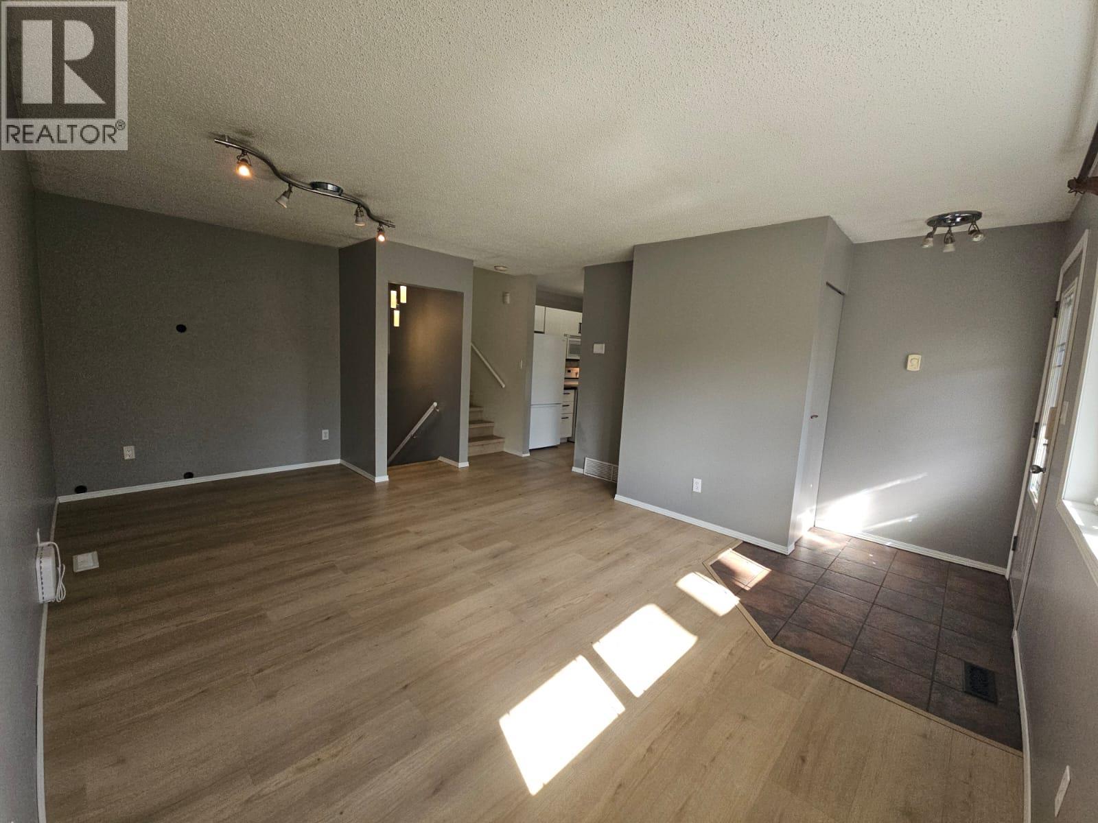 5237 42 Street Ne, Chetwynd, British Columbia  V0C 1J0 - Photo 4 - 10385511