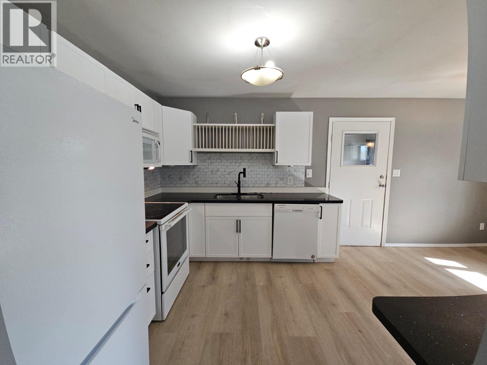 5237 42 Street Ne, Chetwynd, British Columbia  V0C 1J0 - Photo 14 - 10385511