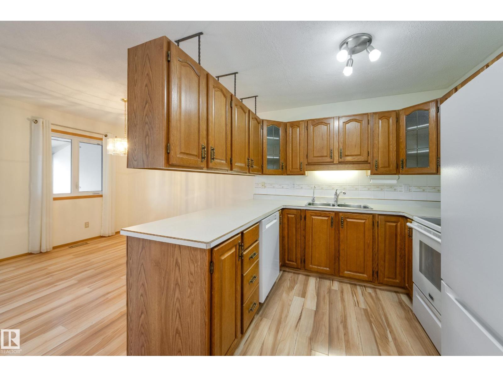 17310 Callingwood Rd Nw, Edmonton, Alberta  T5T 5P1 - Photo 12 - E4487696