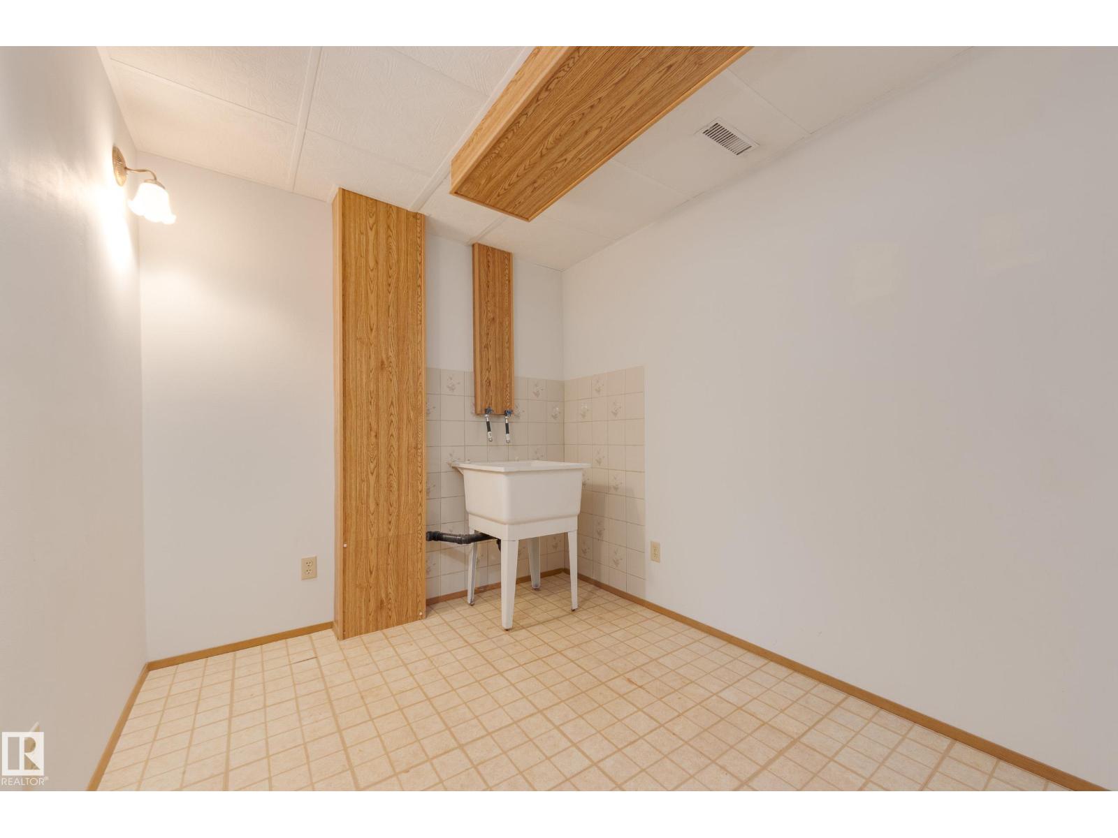 17310 Callingwood Rd Nw, Edmonton, Alberta  T5T 5P1 - Photo 24 - E4487696