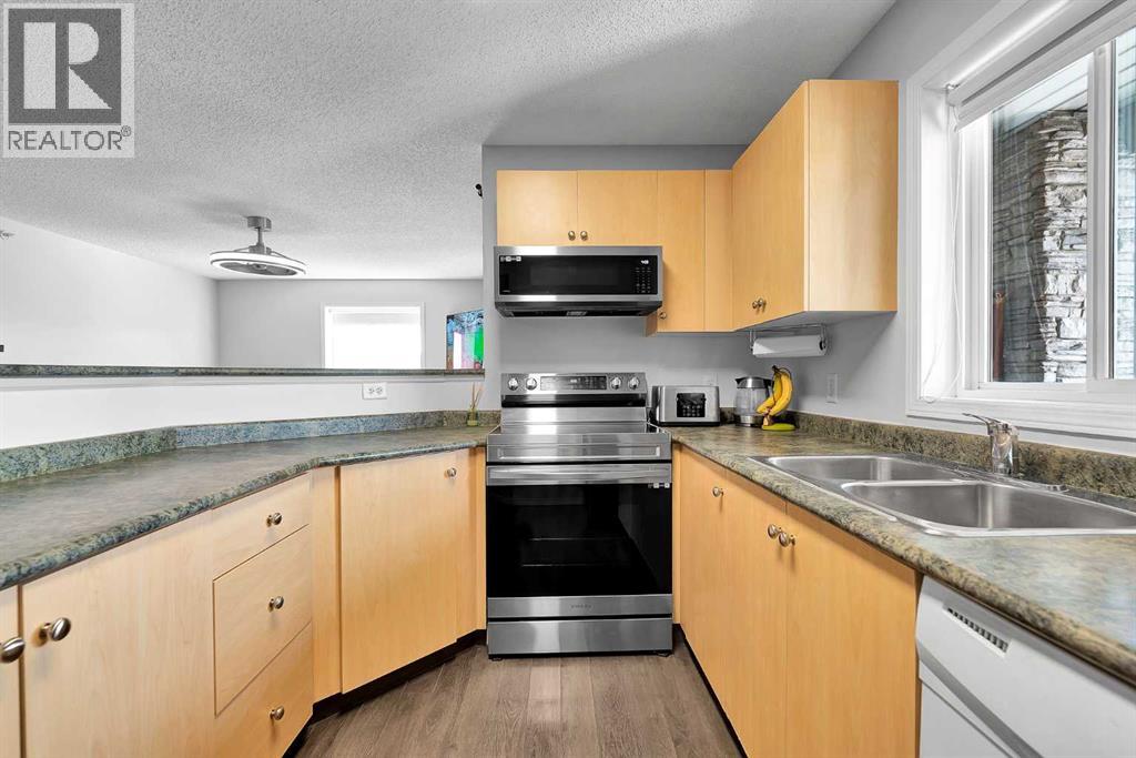 402, 5500 Somervale Court Sw, Calgary, Alberta  T2Y 4L9 - Photo 11 - A2309797
