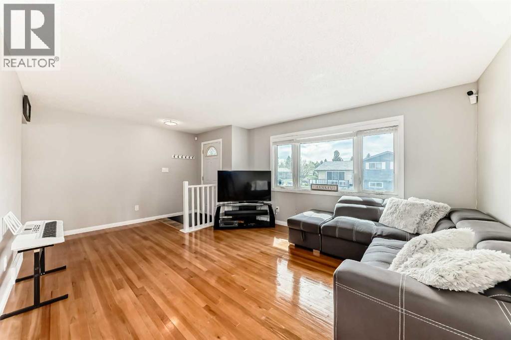 5104 Marshall Road Ne, Calgary, Alberta  T2A 2Y9 - Photo 6 - A2311084
