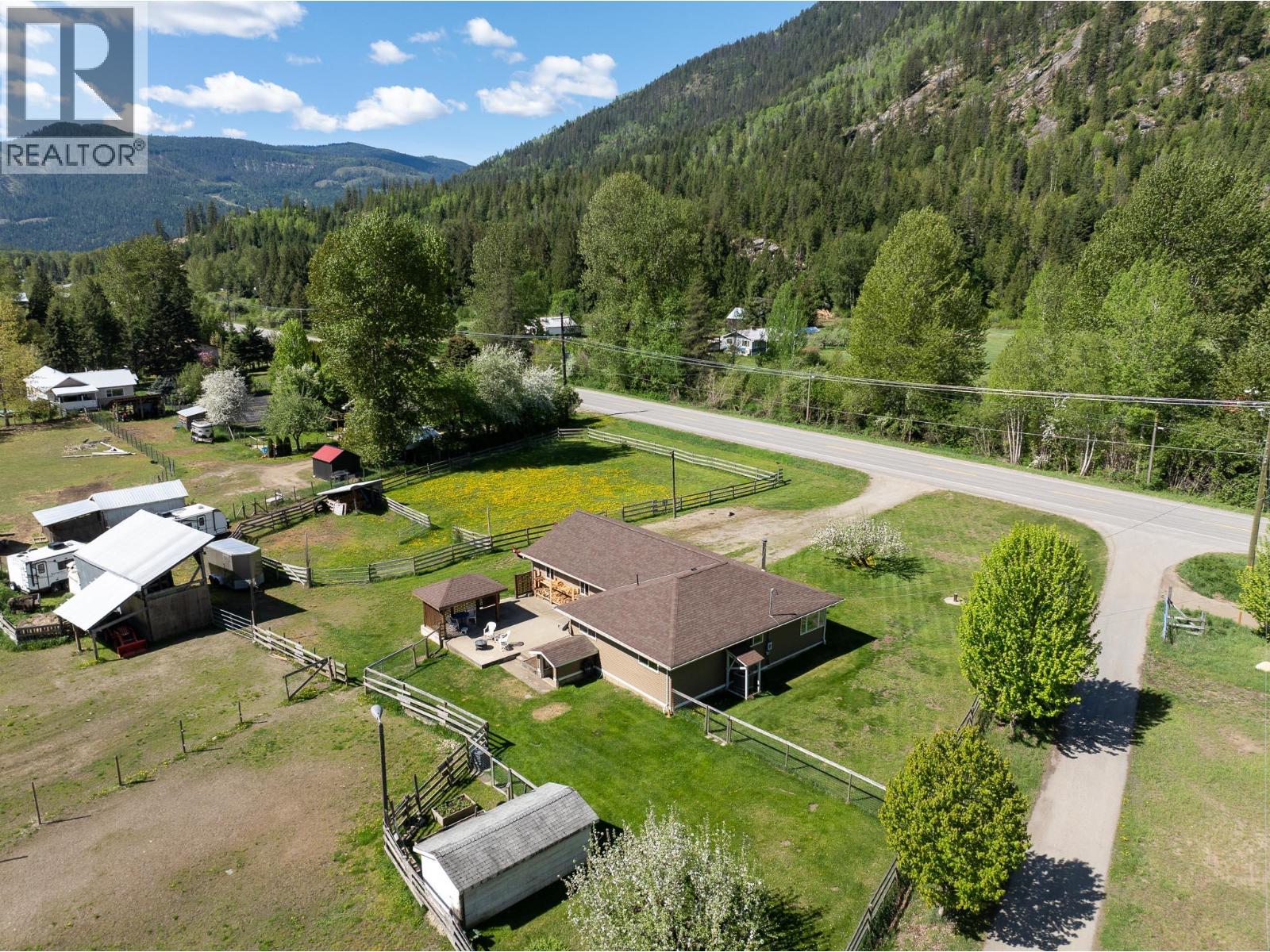 8895 Highway 6 Highway, Salmo, British Columbia  V0G 1Z0 - Photo 63 - 10387103
