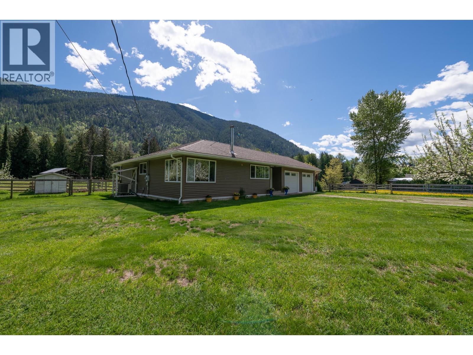 8895 Highway 6 Highway, Salmo, British Columbia  V0G 1Z0 - Photo 55 - 10387103