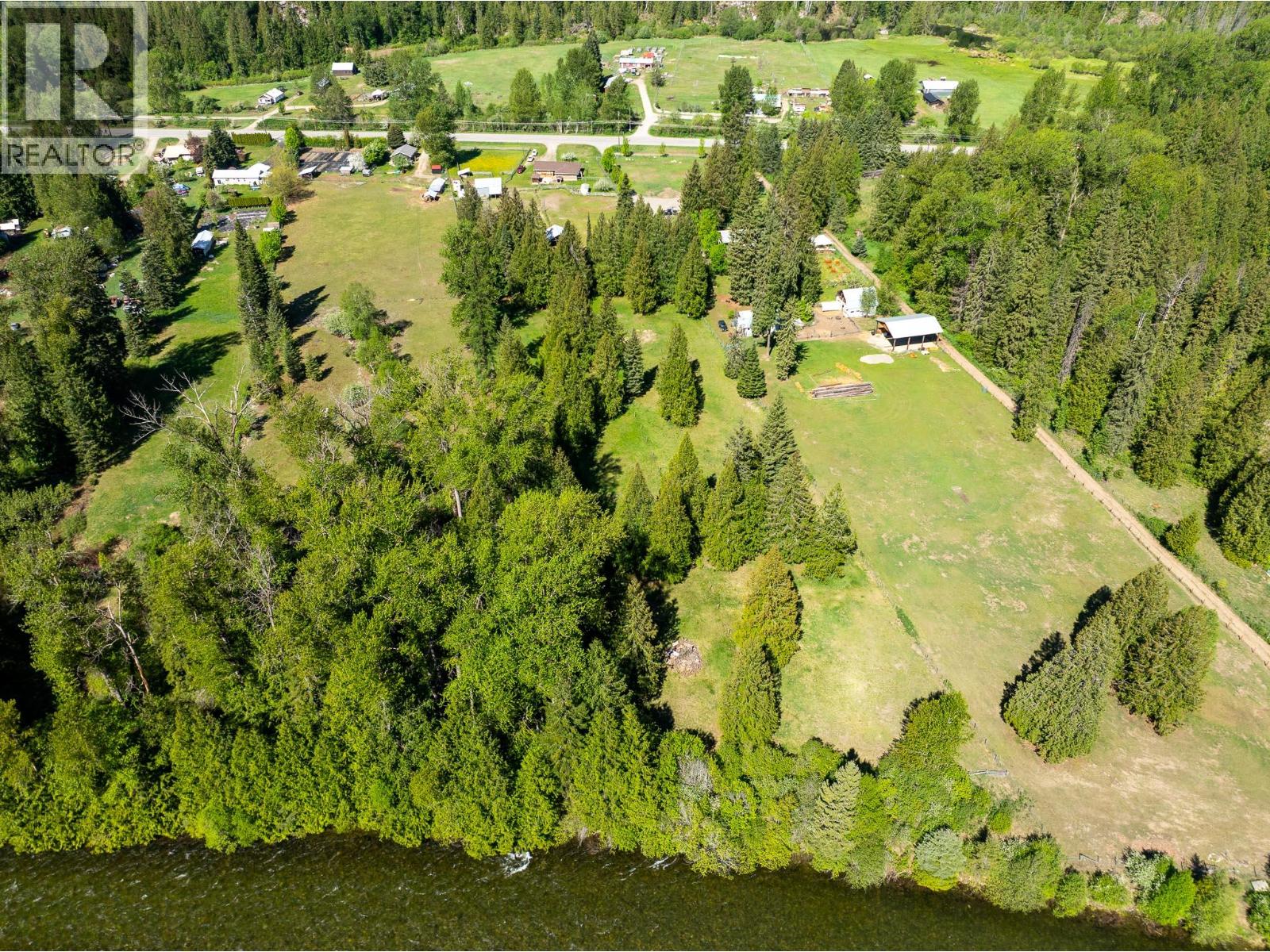 8895 Highway 6 Highway, Salmo, British Columbia  V0G 1Z0 - Photo 4 - 10387103