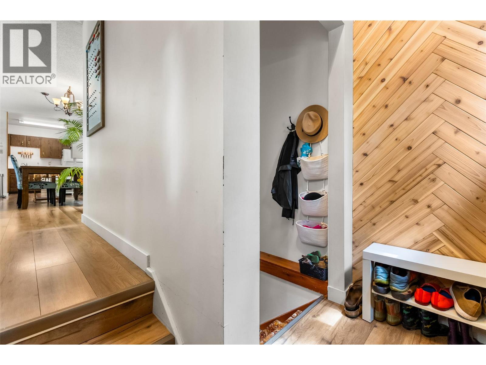 3988 Samuelson Road, Canyon, British Columbia V0B 1C1 - Photo 18 - 10387396