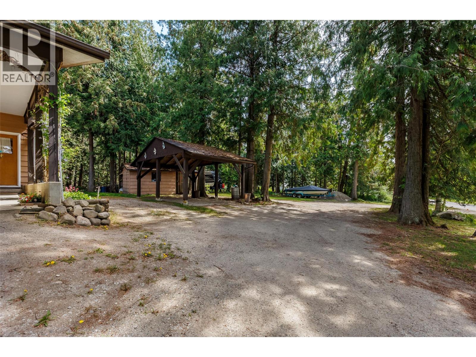 3988 Samuelson Road, Canyon, British Columbia V0B 1C1 - Photo 56 - 10387396