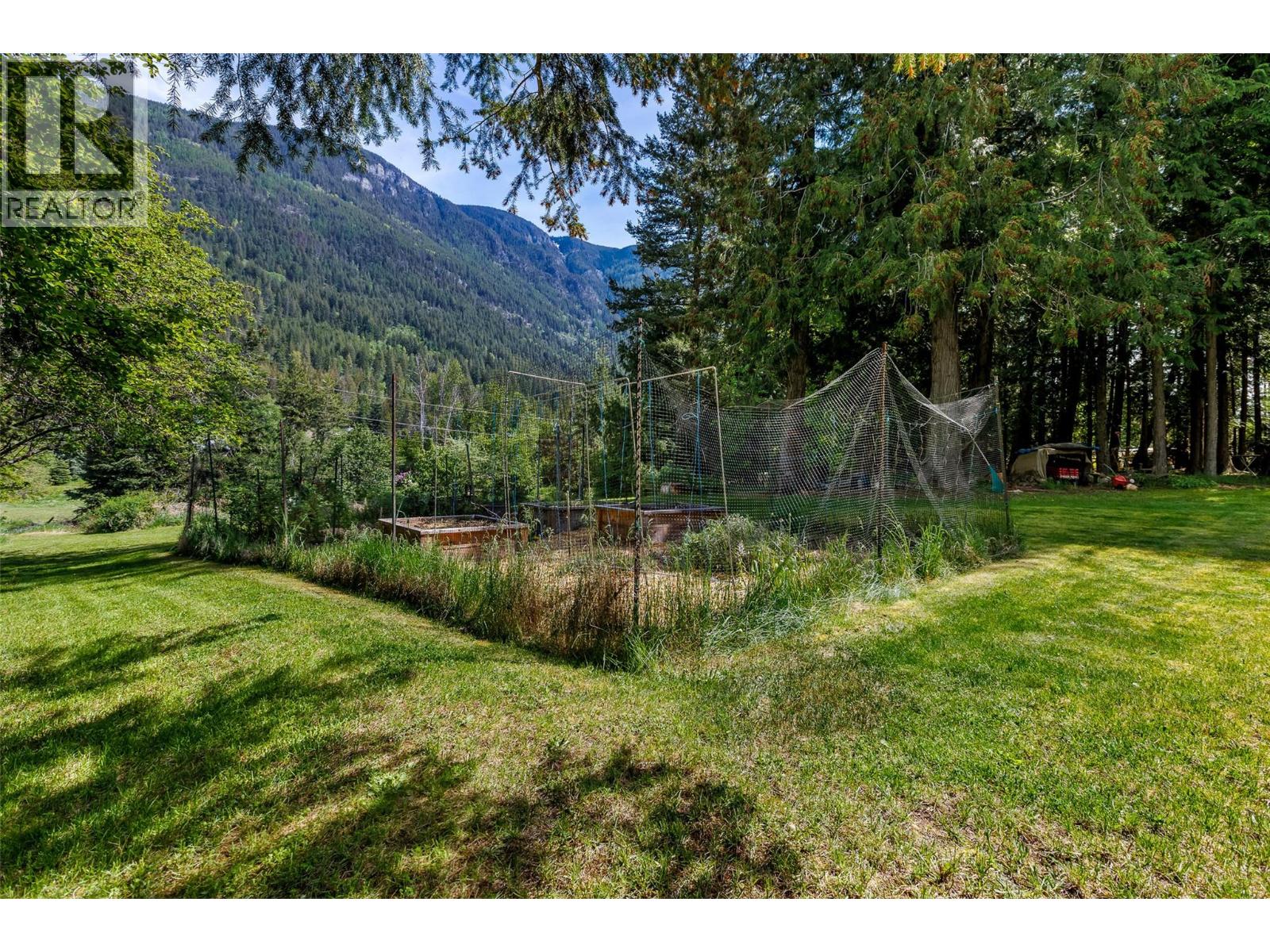 3988 Samuelson Road, Canyon, British Columbia V0B 1C1 - Photo 50 - 10387396
