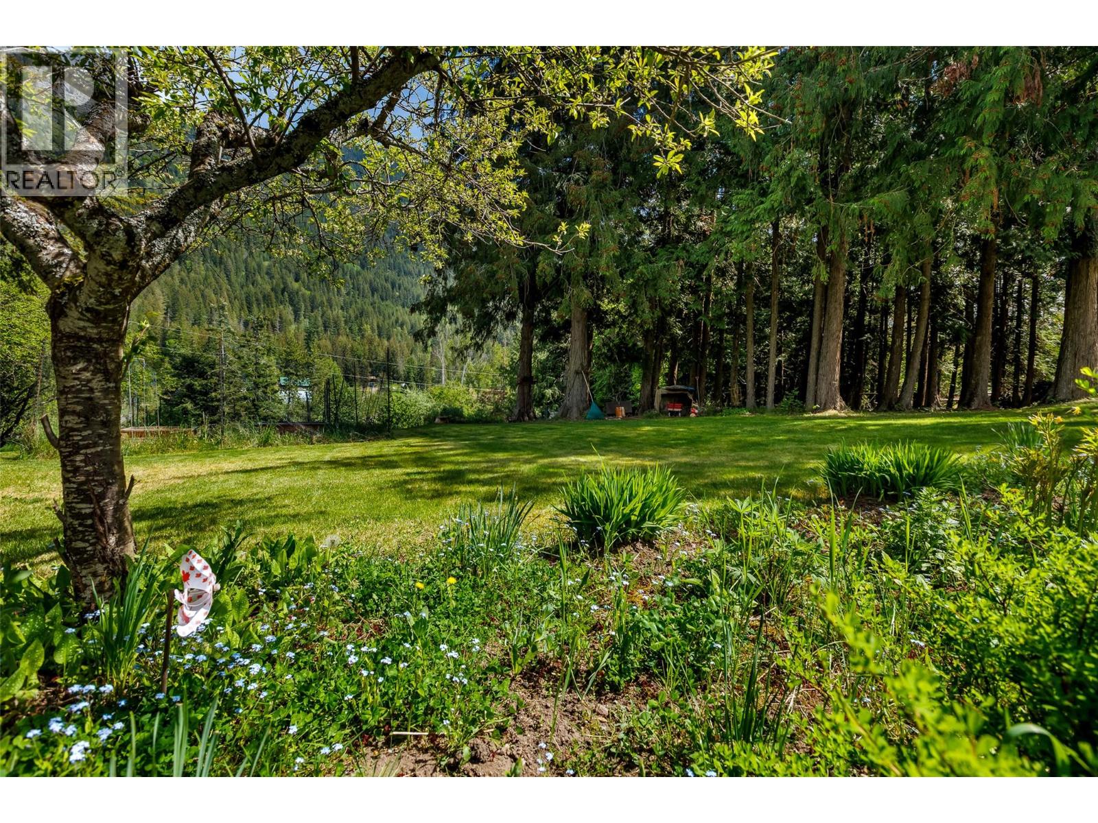 3988 Samuelson Road, Canyon, British Columbia V0B 1C1 - Photo 47 - 10387396