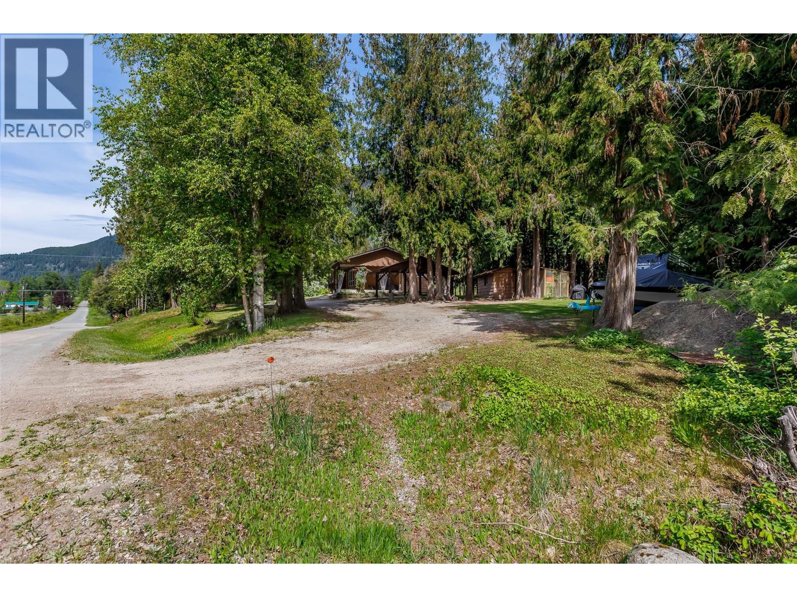 3988 Samuelson Road, Canyon, British Columbia V0B 1C1 - Photo 27 - 10387396