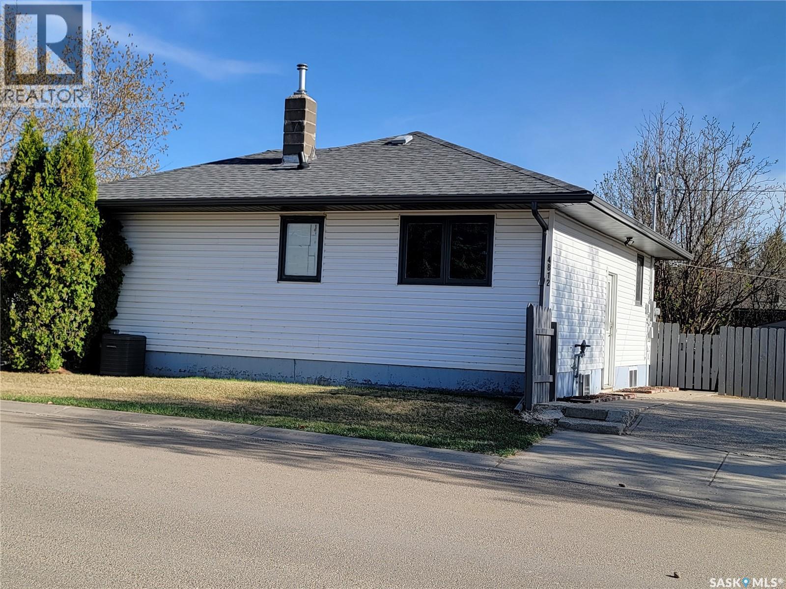 4812 Post Street, Macklin, Saskatchewan  S0L 2C0 - Photo 23 - SK029795