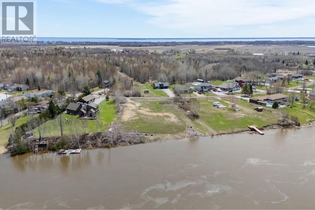 515 Champagne Pin 490860186, Sturgeon Falls, Ontario  P2B 2L9 - Photo 2 - 2127780