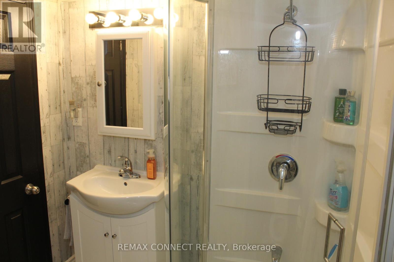 376 Dwight Avenue, Oshawa, Ontario  L1J 1K9 - Photo 24 - E13088726