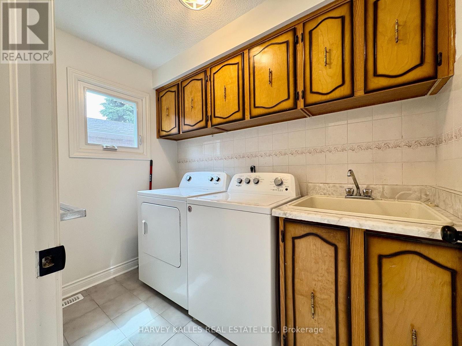 70 Amaretto Court, Vaughan, Ontario  L4L 6N1 - Photo 11 - N13128304