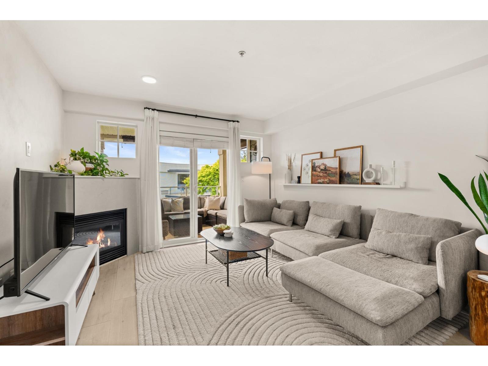 212 15621 Marine Drive, White Rock, British Columbia  V4B 1E1 - Photo 13 - R3123524