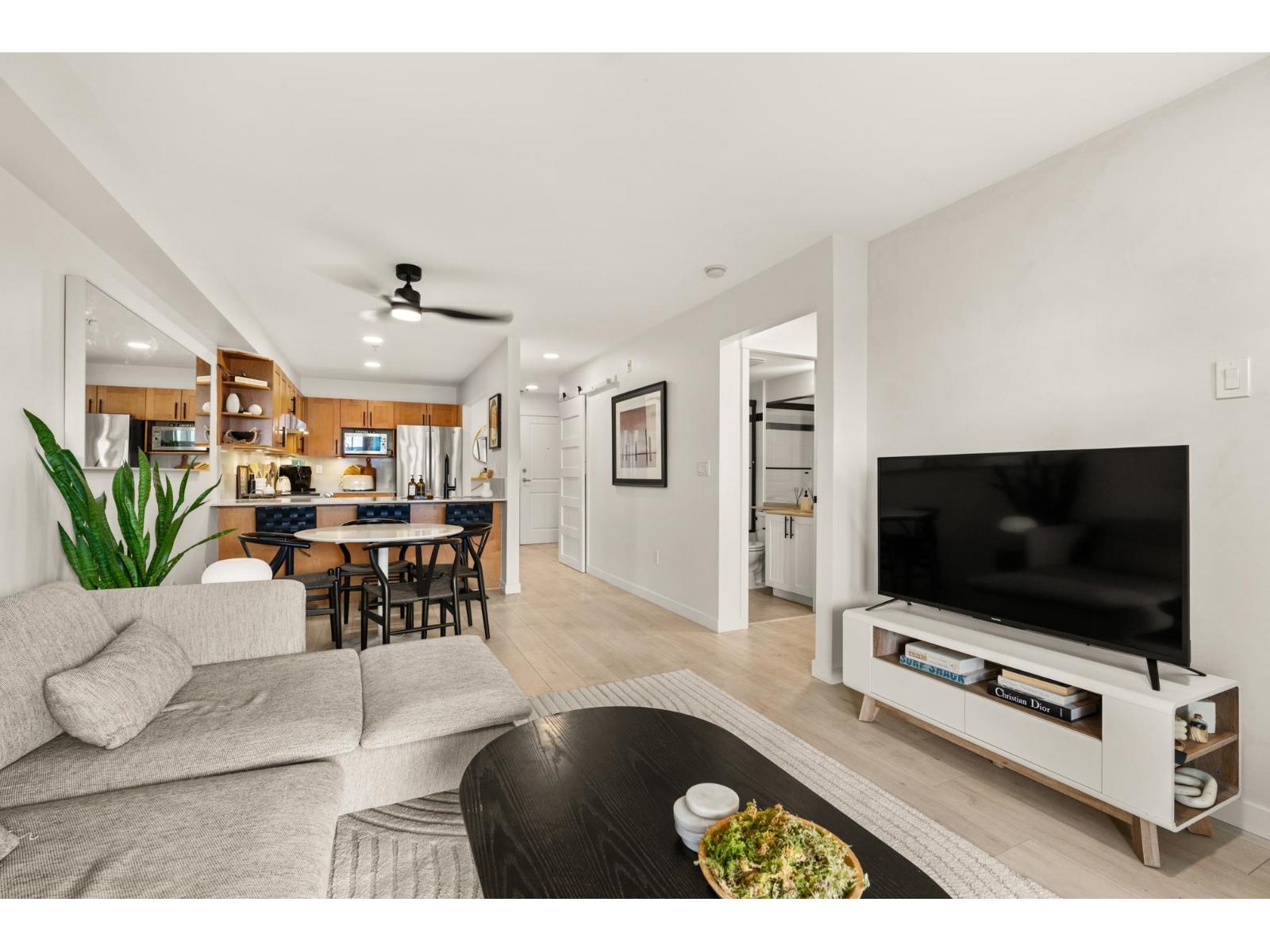 212 15621 Marine Drive, White Rock, British Columbia  V4B 1E1 - Photo 21 - R3123524