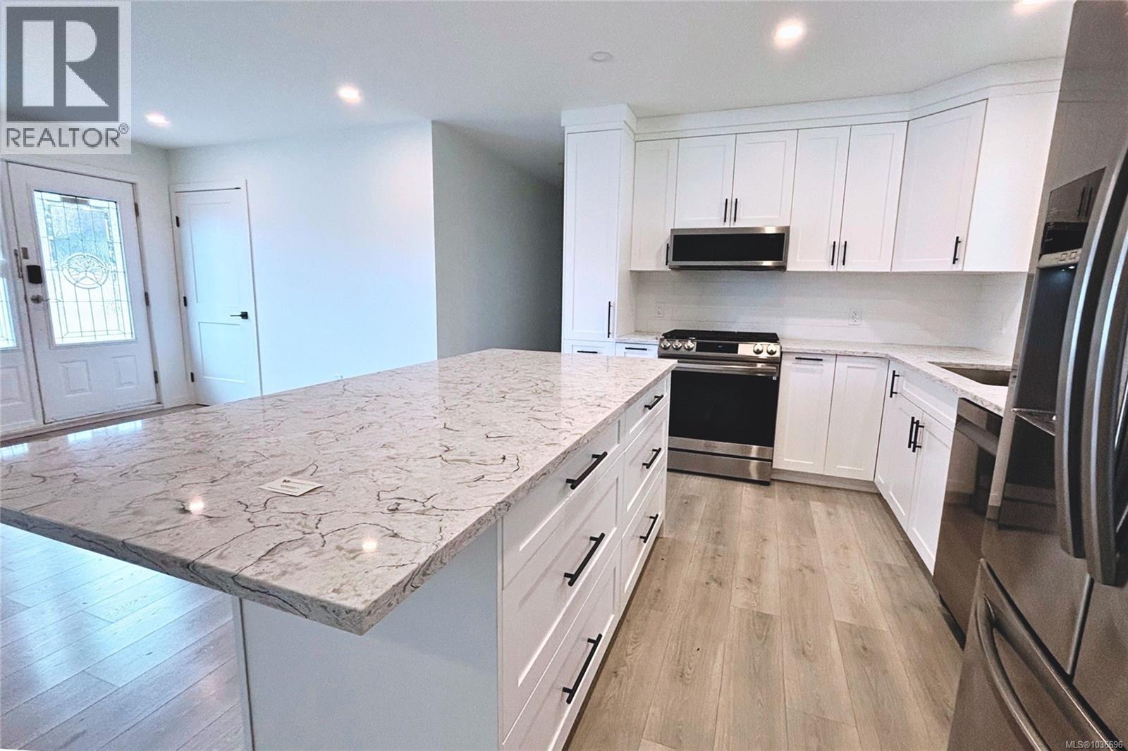 For Sale: 600 Sumac Dr, Qualicum Beach, ON | 4 Bed, 3 Bath House for $295,000. See 26 photos!