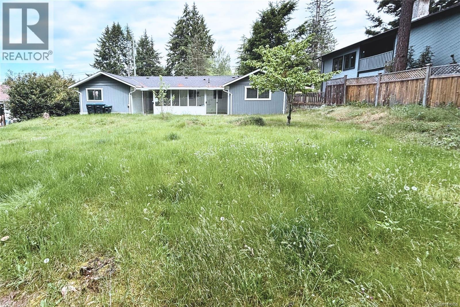 For Sale: 600 Sumac Dr, Qualicum Beach, ON | 4 Bed, 3 Bath House for $295,000. See 26 photos!