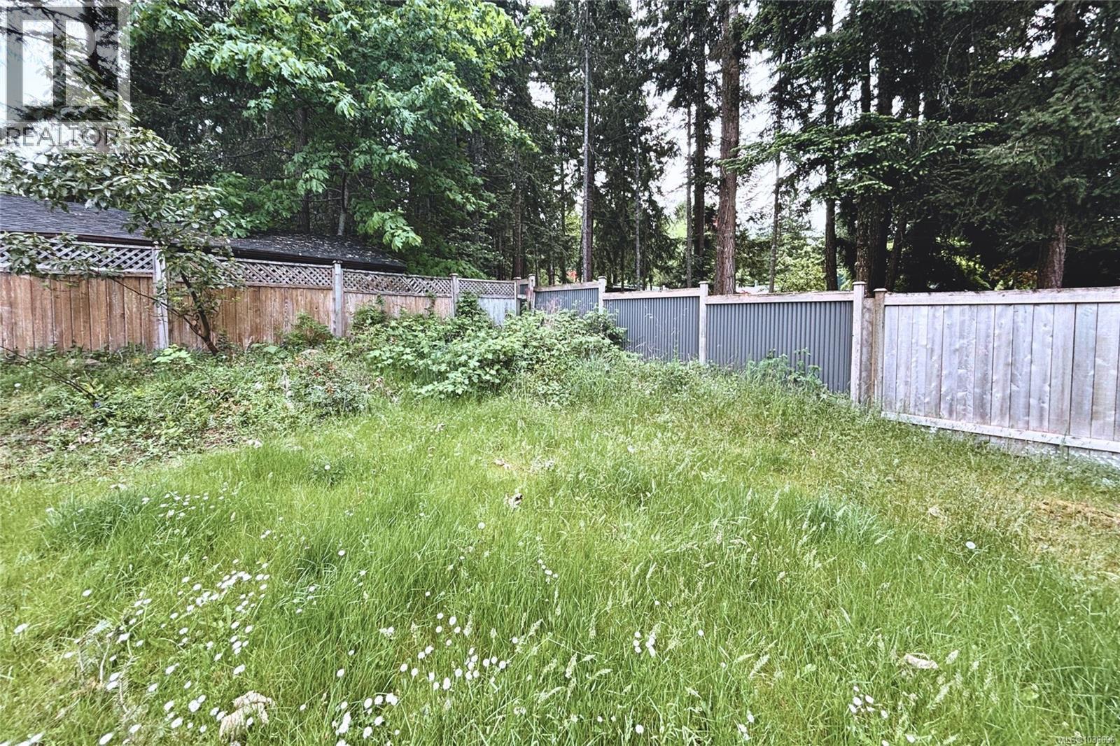 For Sale: 600 Sumac Dr, Qualicum Beach, ON | 4 Bed, 3 Bath House for $295,000. See 26 photos!