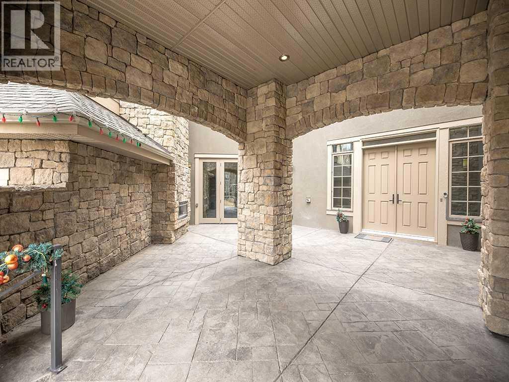 5 Elveden Point SW, Calgary, Alberta  T3H 3X8 - Photo 3 - A2297598