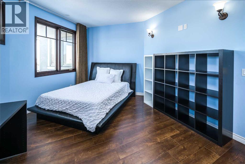 5 Elveden Point SW, Calgary, Alberta  T3H 3X8 - Photo 32 - A2297598