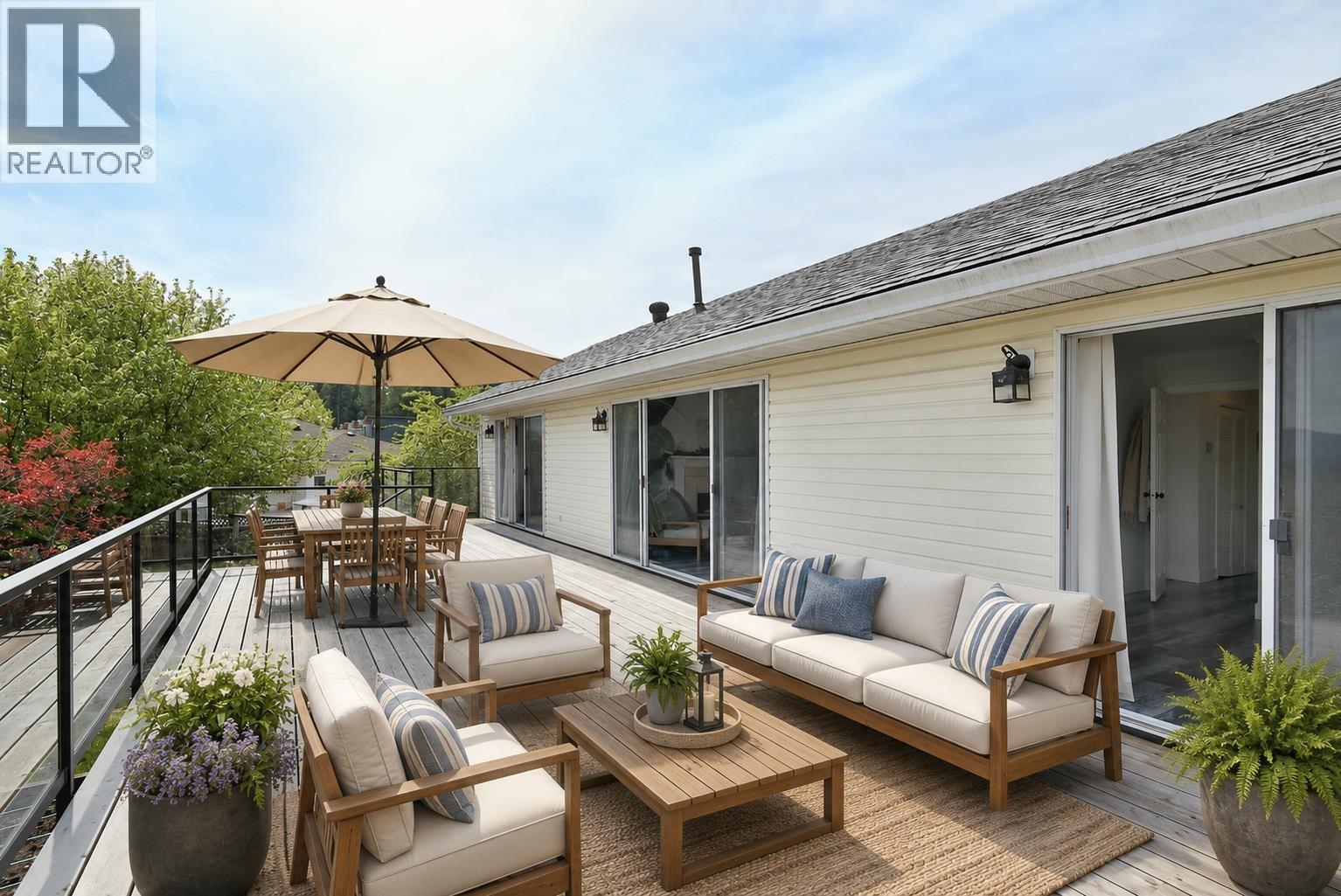 502 EAGLECREST DRIVE, Gibsons, British Columbia