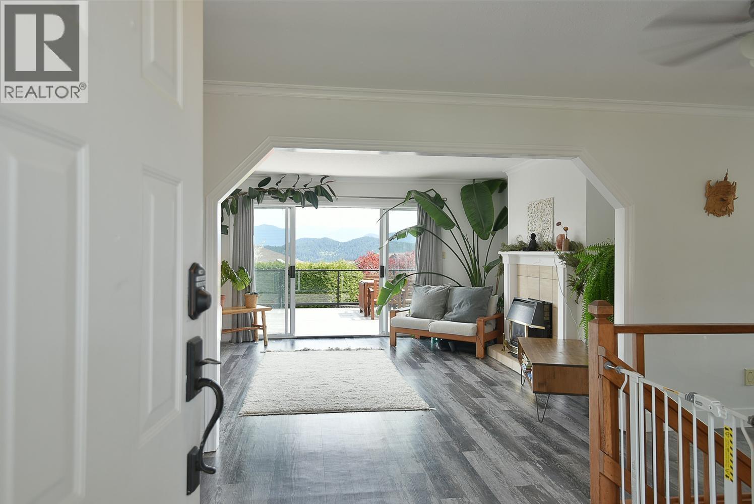 502 Eaglecrest Drive, Gibsons, British Columbia  V0N 1V8 - Photo 5 - R3123745