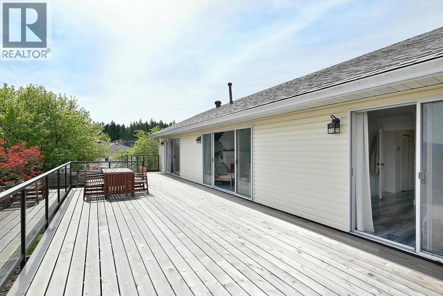 502 Eaglecrest Drive, Gibsons, British Columbia  V0N 1V8 - Photo 7 - R3123745