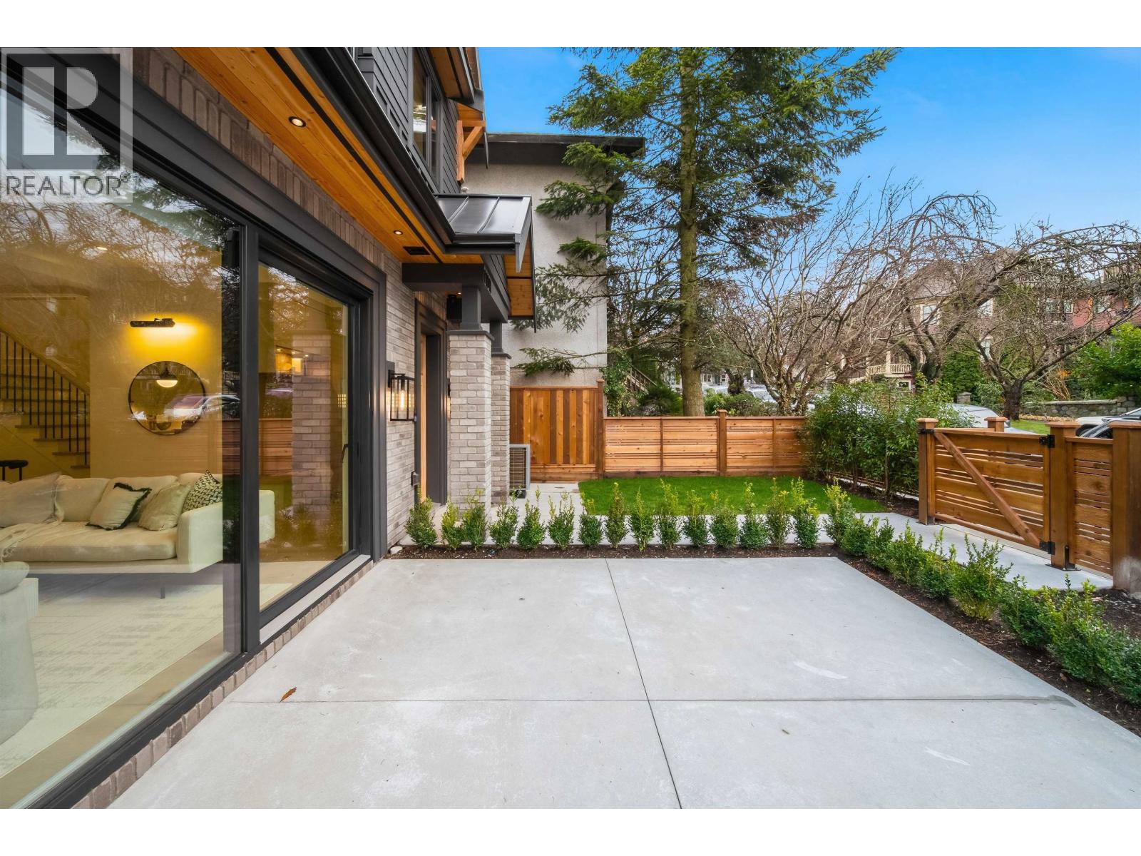 1 1841 Parker Street, Vancouver, British Columbia  V5L 2L1 - Photo 4 - R3123638