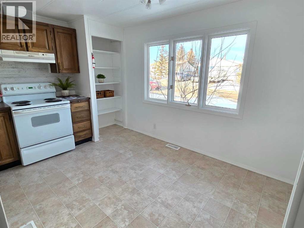 9707 104 Avenue, Clairmont, Alberta  T0H 0W0 - Photo 9 - A2283427