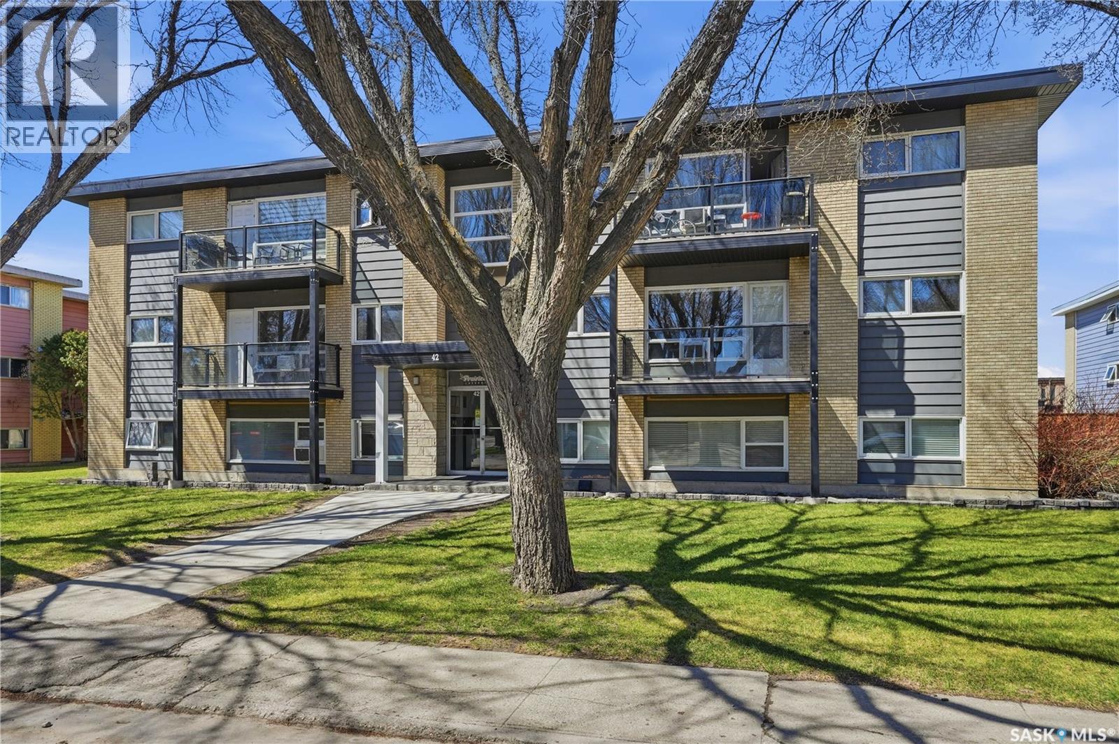 28 42 Spence Street, Regina, Saskatchewan  S4S 4H4 - Photo 2 - SK035938