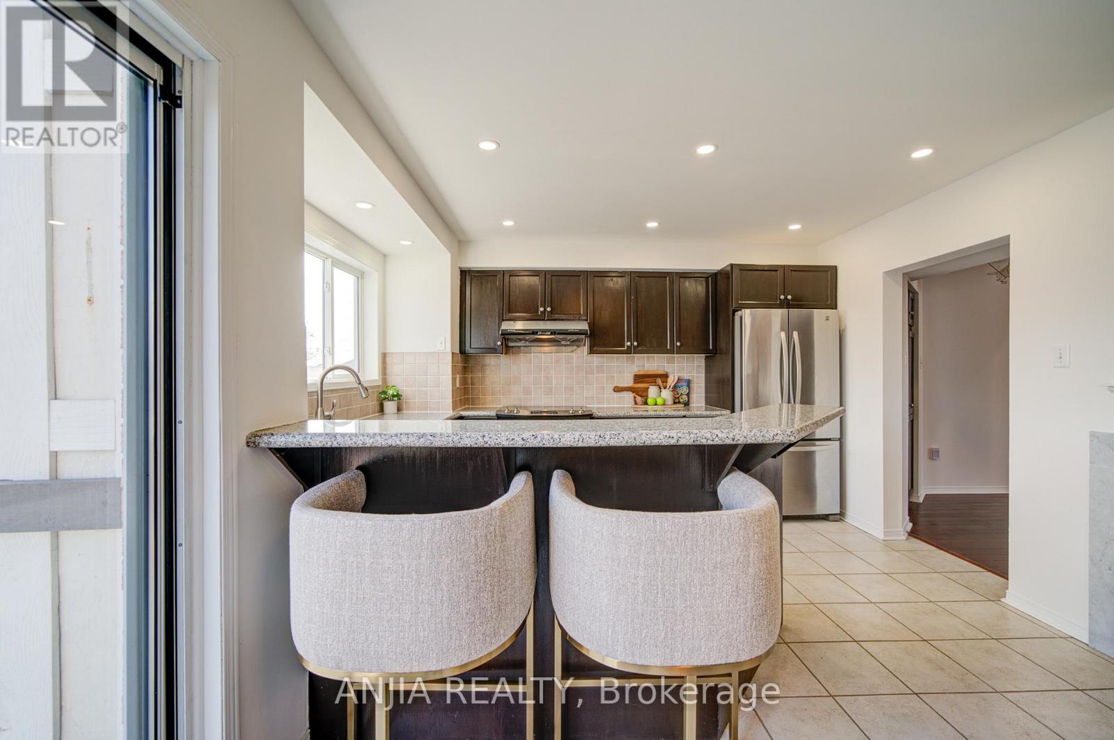 195 Shirley Drive, Richmond Hill, Ontario  L4S 1T3 - Photo 12 - N13128930