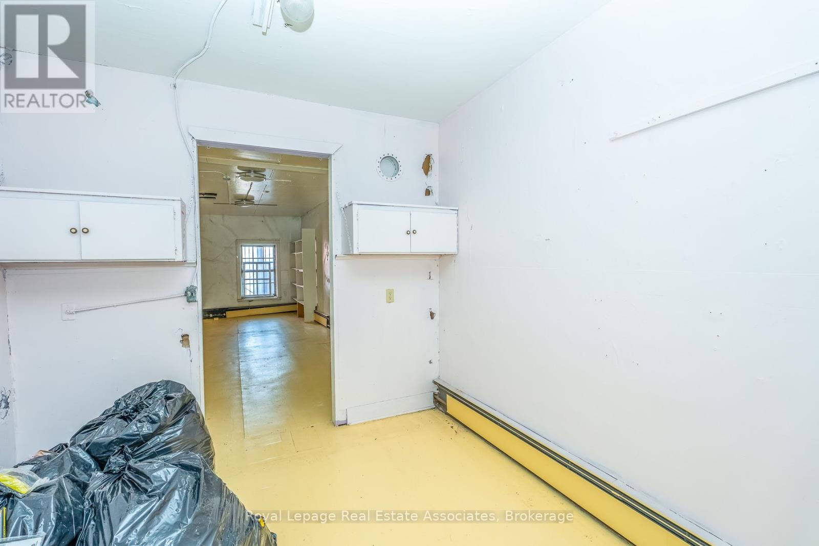 133 Dunlop Street E, Barrie (City Centre), Ontario  L4M 1A6 - Photo 10 - S13128992