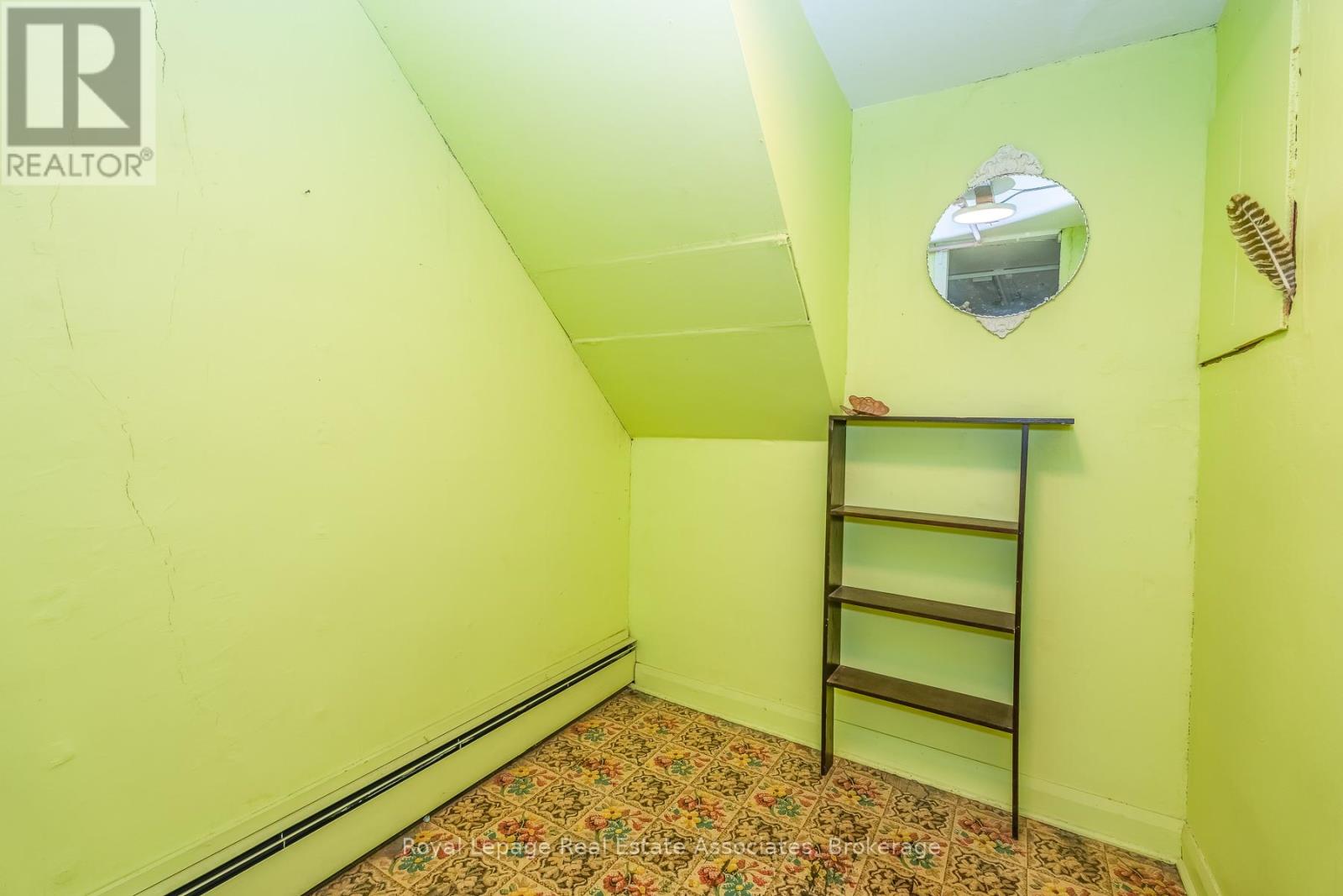 133 Dunlop Street E, Barrie (City Centre), Ontario  L4M 1A6 - Photo 14 - S13128992