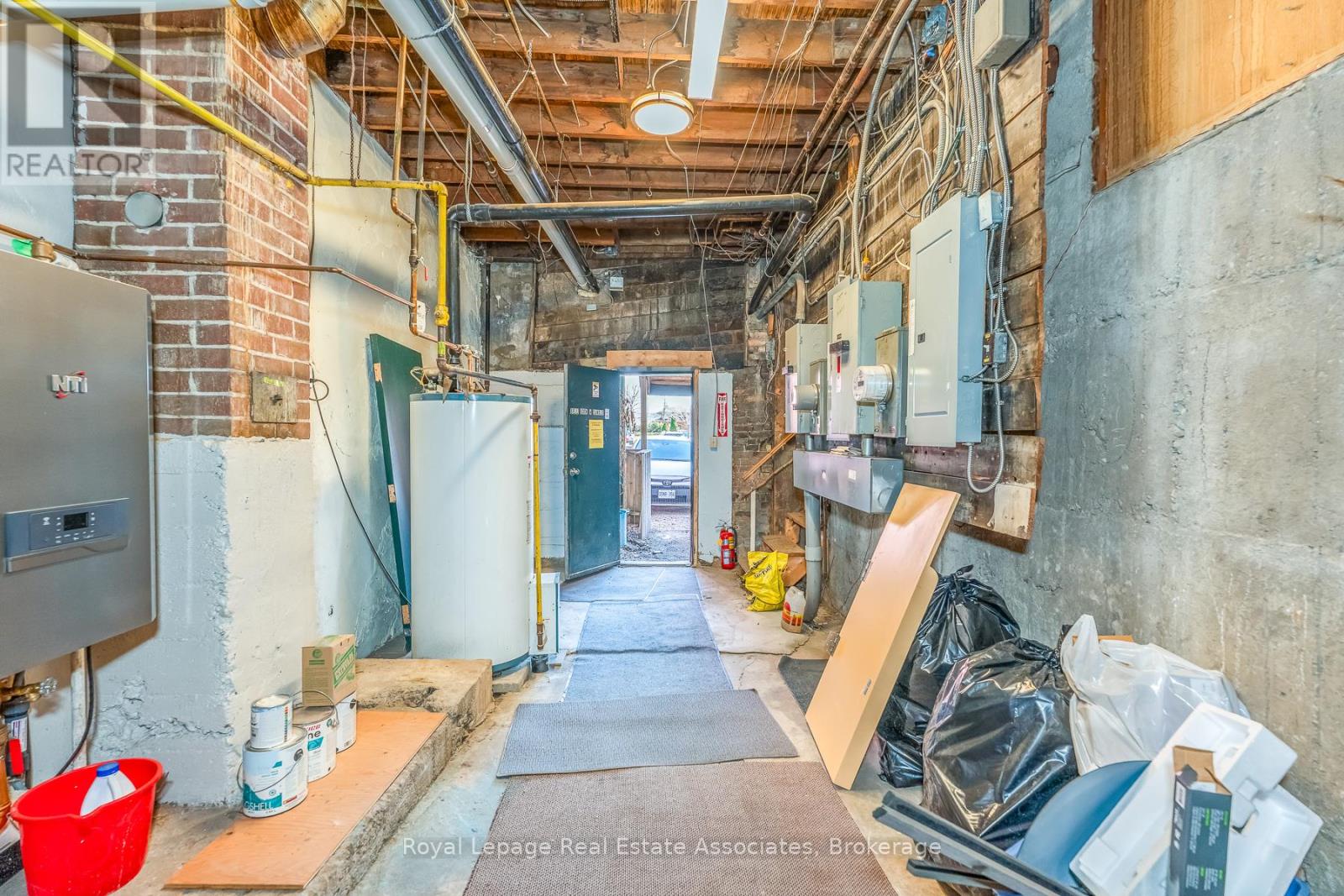 133 Dunlop Street E, Barrie (City Centre), Ontario  L4M 1A6 - Photo 15 - S13128992