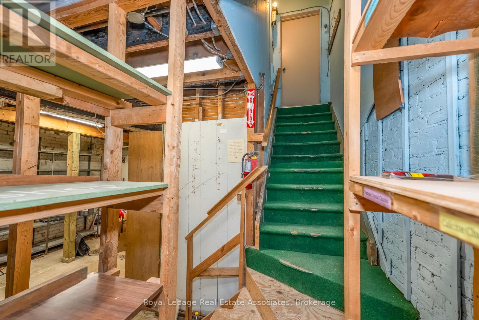 133 Dunlop Street E, Barrie (City Centre), Ontario  L4M 1A6 - Photo 34 - S13128992