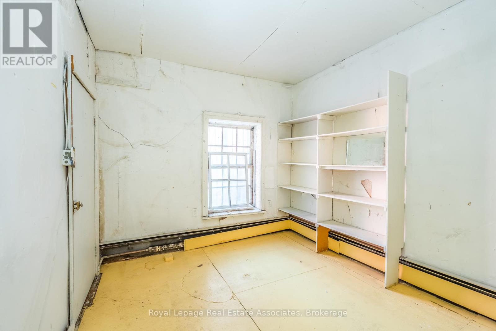133 Dunlop Street E, Barrie (City Centre), Ontario  L4M 1A6 - Photo 7 - S13128992