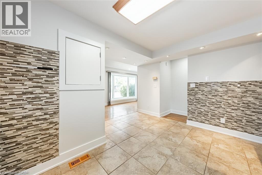 172 Fennell Avenue E Unit# Upper, Hamilton, Ontario  L9A 1S3 - Photo 13 - 40828338