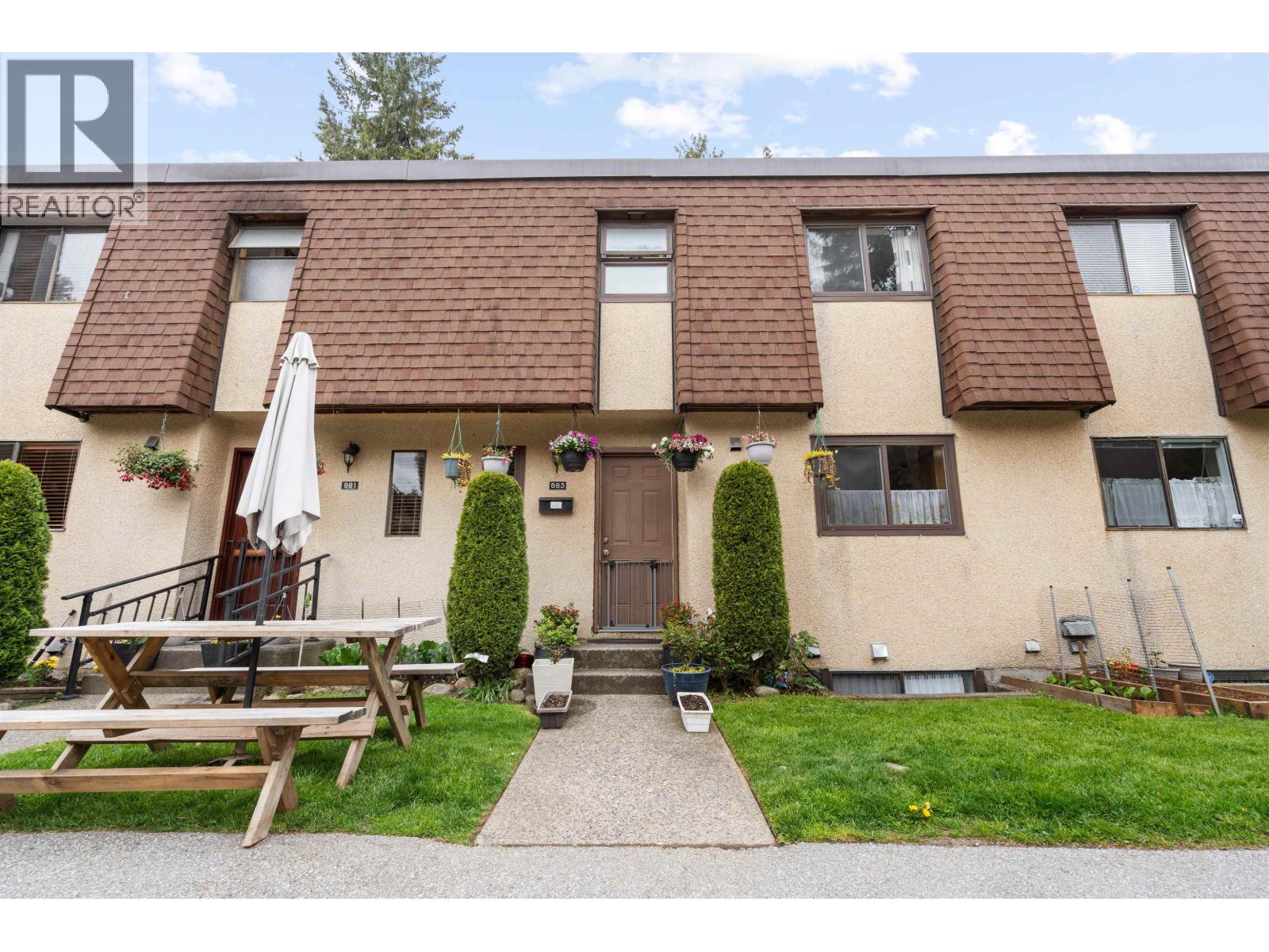 883 OLD LILLOOET ROAD, North Vancouver, British Columbia