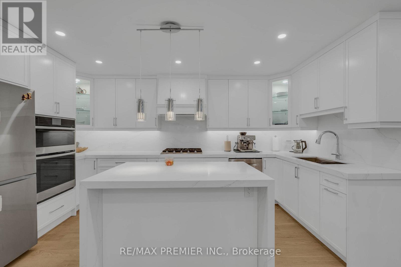 51 Bowerbank Drive, Toronto, Ontario  M2M 1Z9 - Photo 11 - C13092496