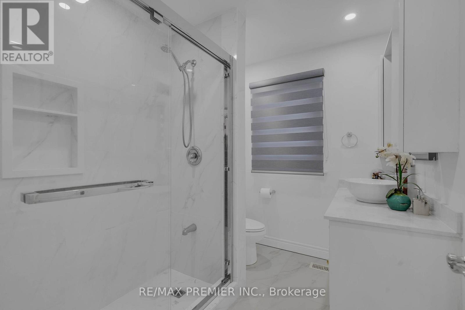 51 Bowerbank Drive, Toronto, Ontario  M2M 1Z9 - Photo 29 - C13092496