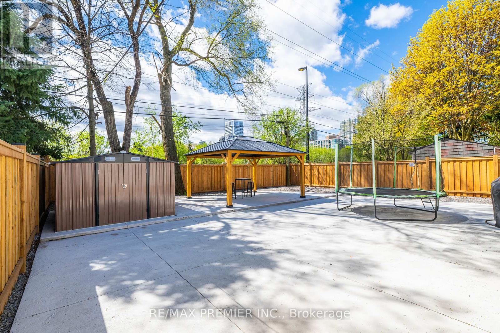 51 Bowerbank Drive, Toronto, Ontario  M2M 1Z9 - Photo 42 - C13092496