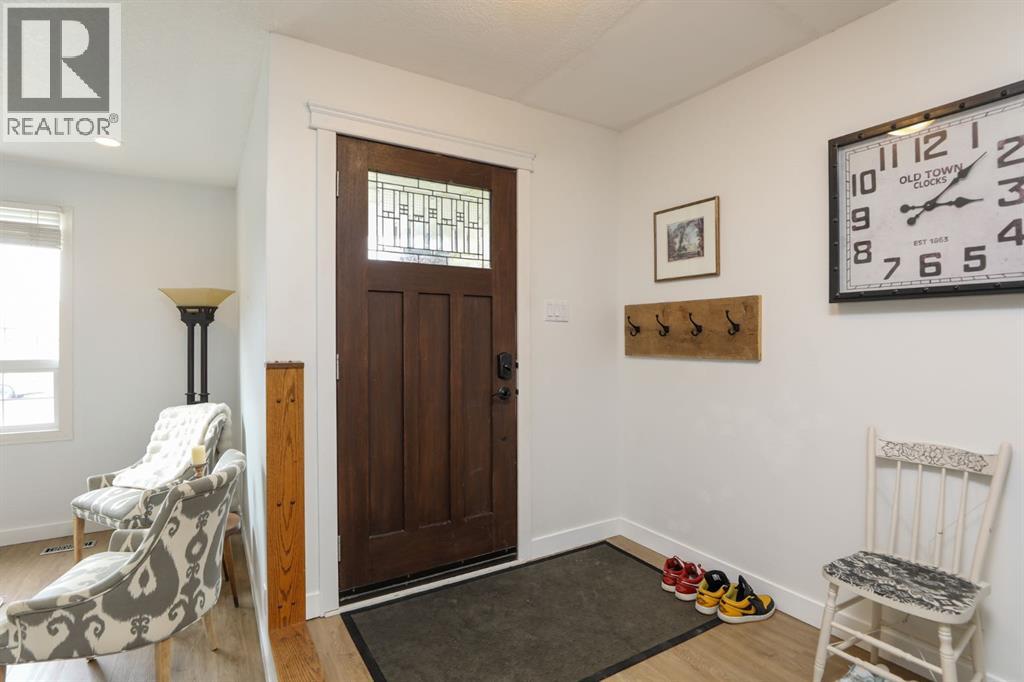 125 S 2a Street W, Magrath, Alberta  T0K 1J0 - Photo 4 - A2307986