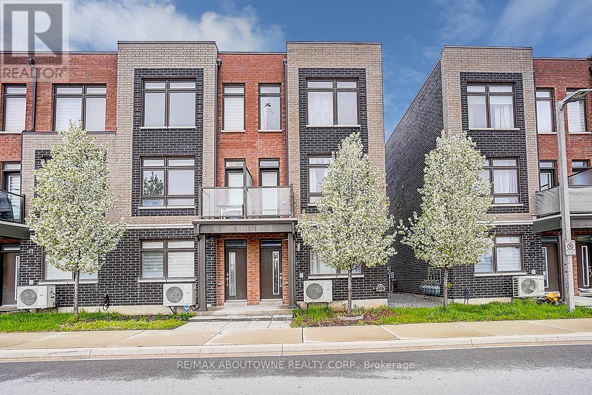 52 Saintfield Drive, Vaughan, Ontario  L4L 0L6 - Photo 2 - N13112524