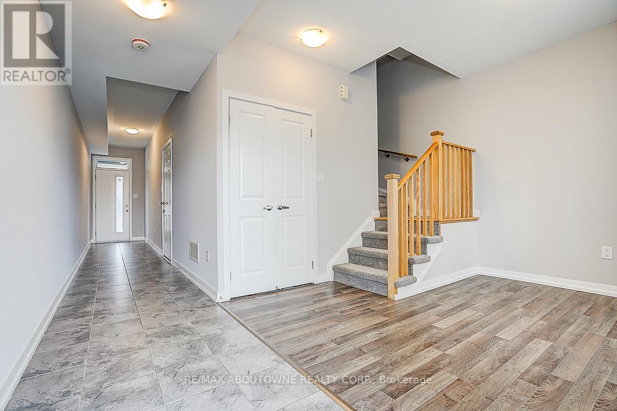 52 Saintfield Drive, Vaughan, Ontario  L4L 0L6 - Photo 3 - N13112524