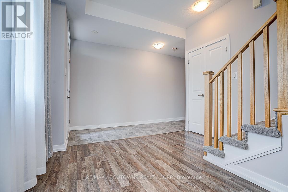 52 Saintfield Drive, Vaughan, Ontario  L4L 0L6 - Photo 7 - N13112524