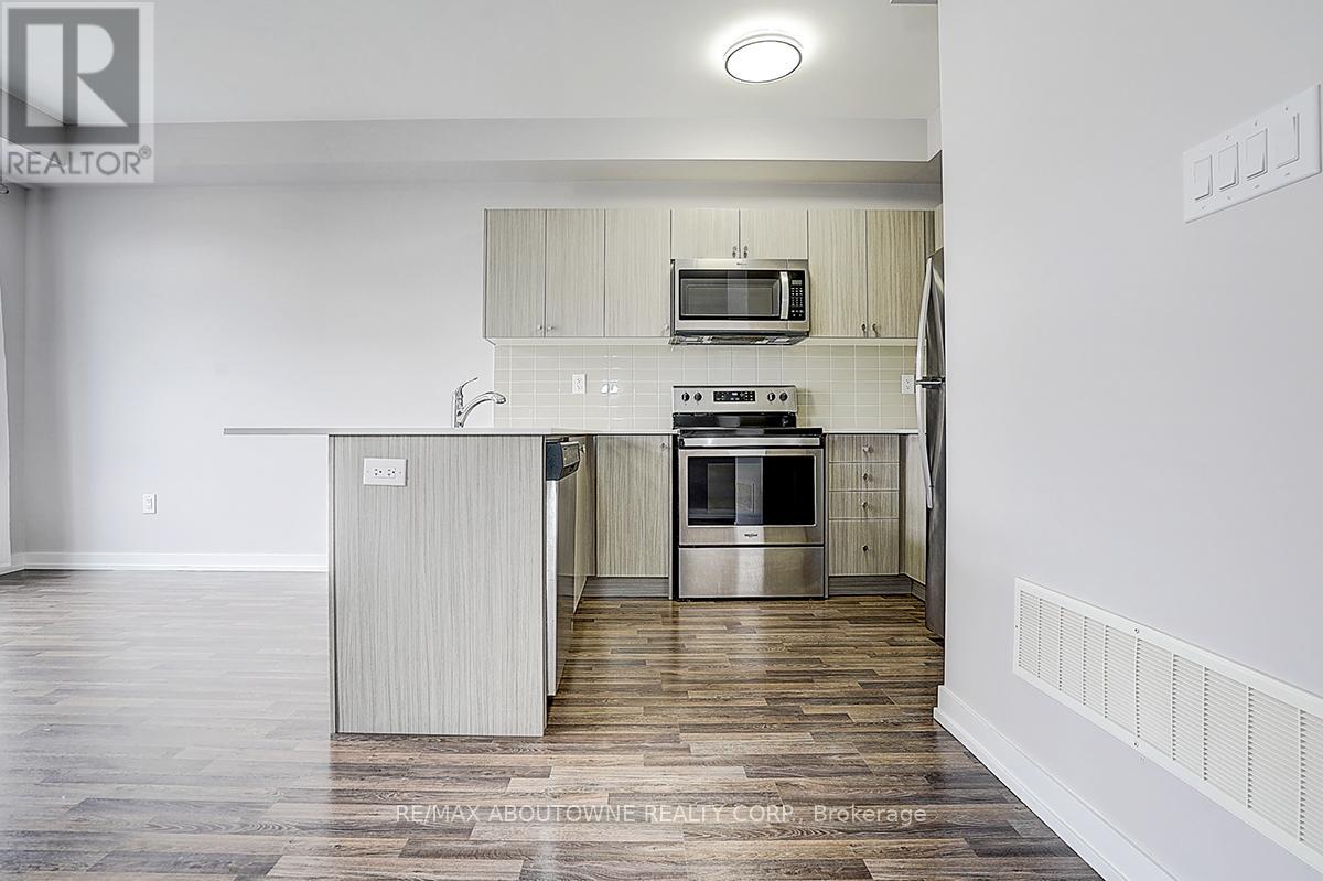 52 Saintfield Drive, Vaughan, Ontario  L4L 0L6 - Photo 9 - N13112524